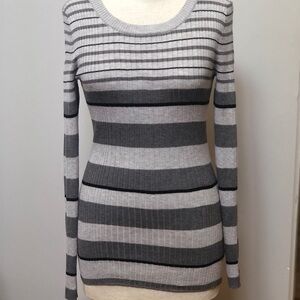 𝅺PINK Republic‎ crew neck grey black striped sweater stretchy small  #w1014